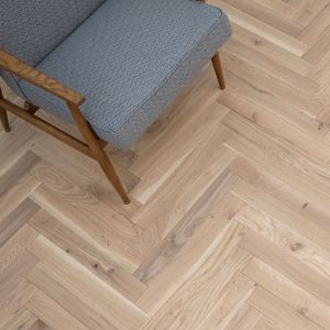 V4 Seashell strip oak herringbone